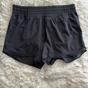 Lululemon hotty hot high rise 4” short